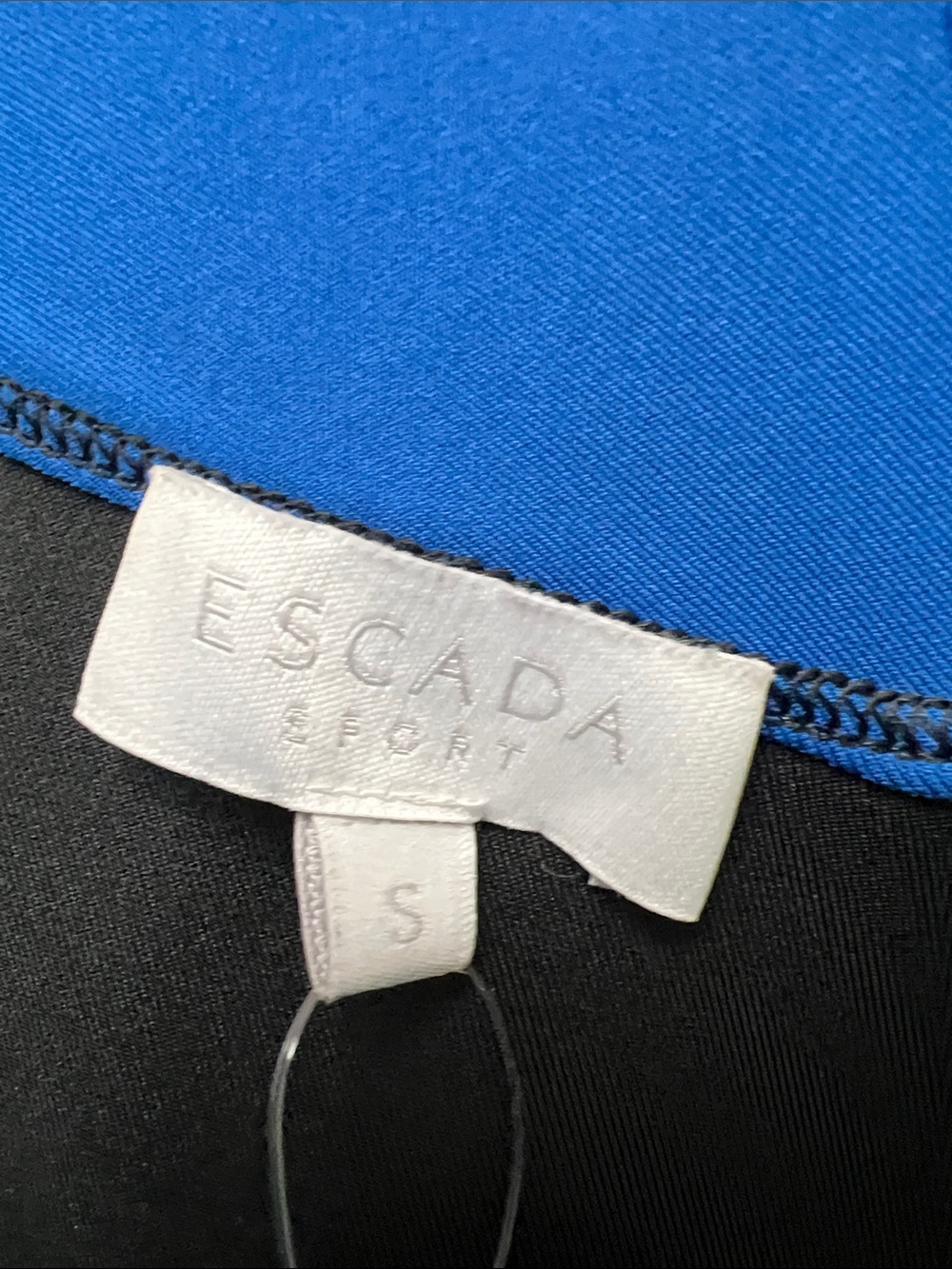 Escada Athletic Set - Picture 2 of 9